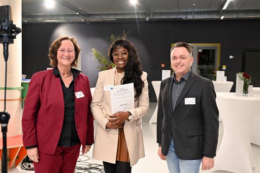 On 28 November 2023, student Jeanne Marquise Akame Mboutou received the DAAD Prize 2023, endowed with 1000 euros, for her outstanding academic achievements and exceptional commitment at the 14th Scholarship Award Ceremony.